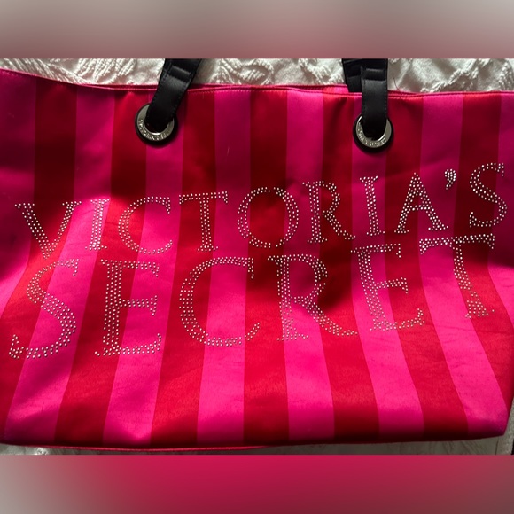 Large pink and red Victoria’s Secret tote bag with black handles - Picture 2 of 5